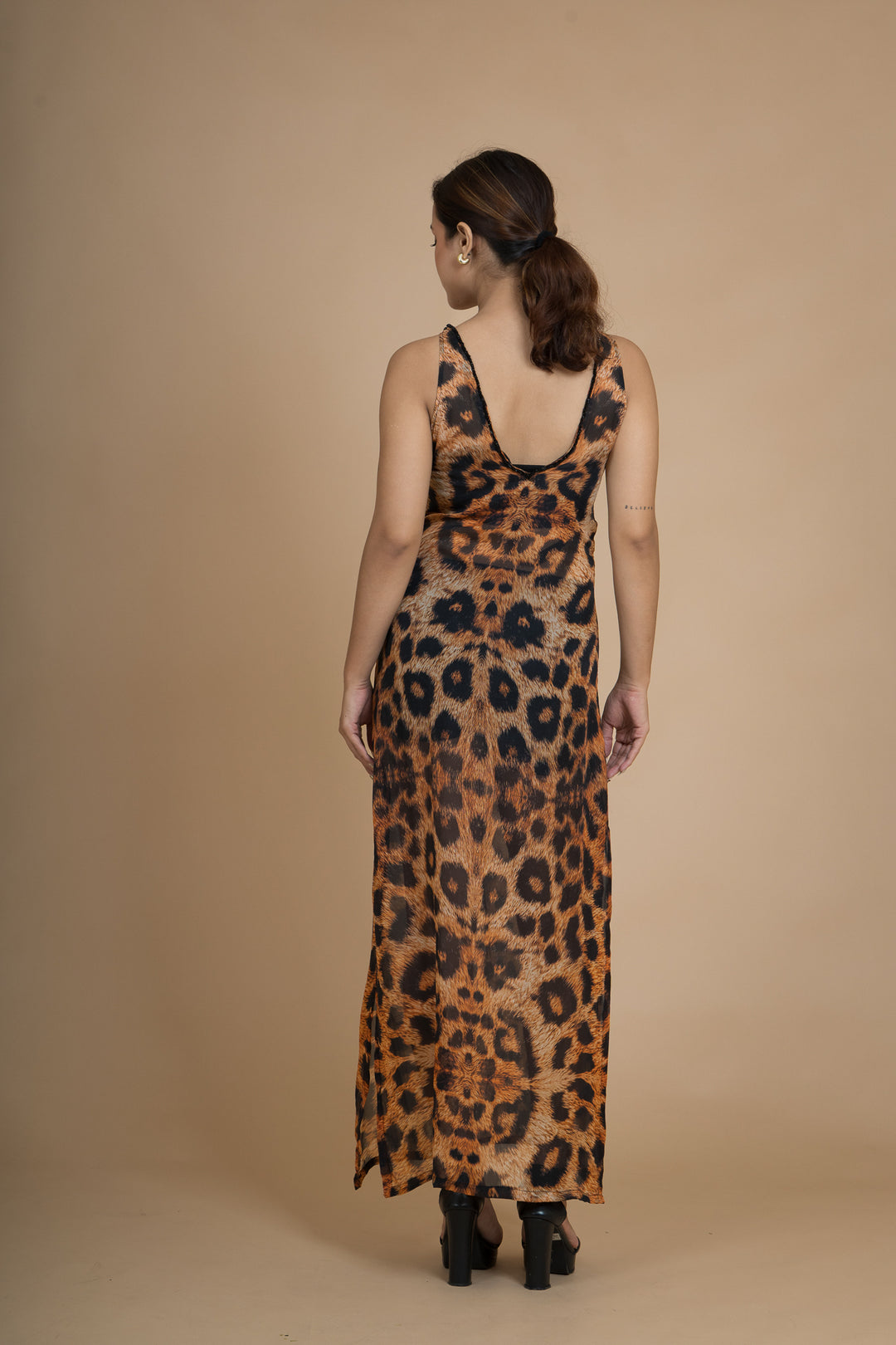 SHADOW HUNTER COVER-UP